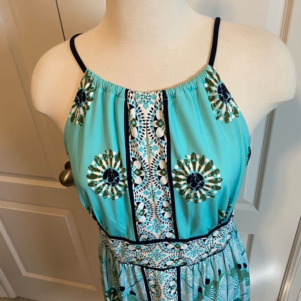 Elegant Blue Patterned Dress - Picture 2 of 6